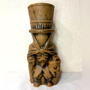 Hatbox Ghost – Trader Sam’s Enchanted Tiki Bar – 2nd Edition -Disney